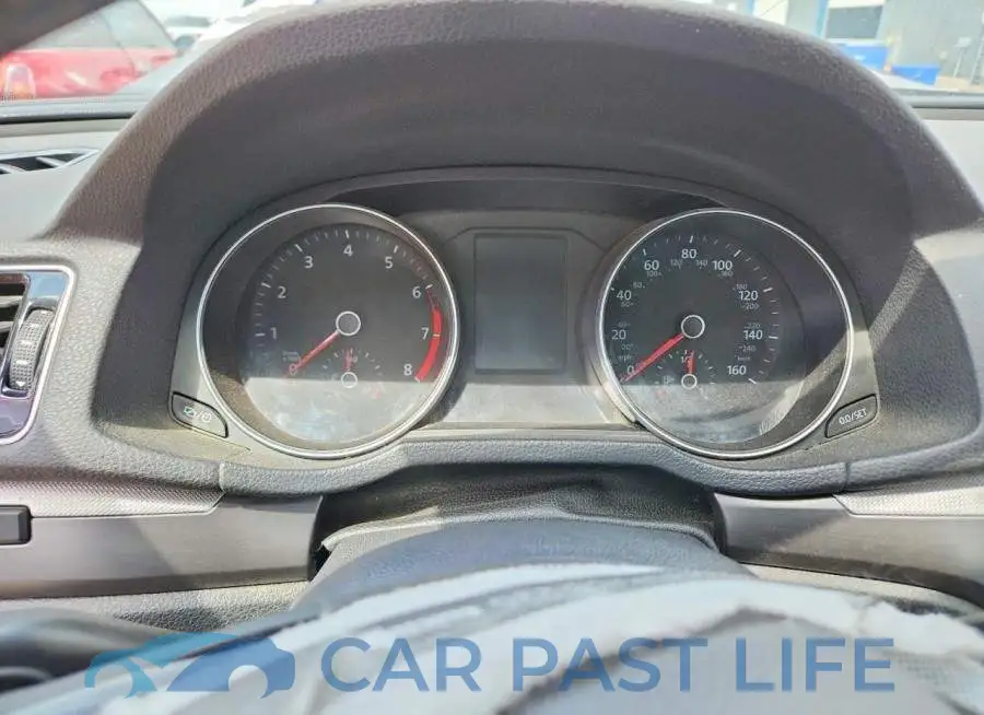 1VWDT7A38HC026086# 9
