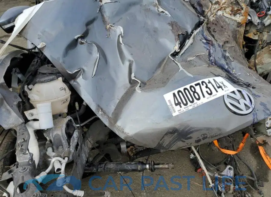 3VW5DAATXJM515575# 11