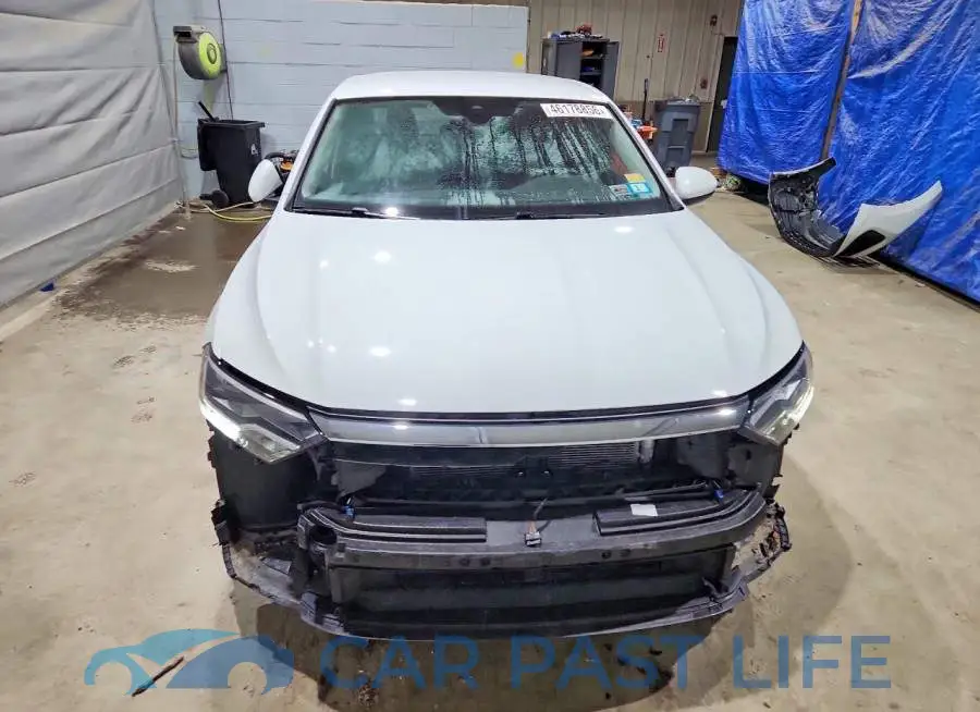 3VW5M7BU8RM100454# 5