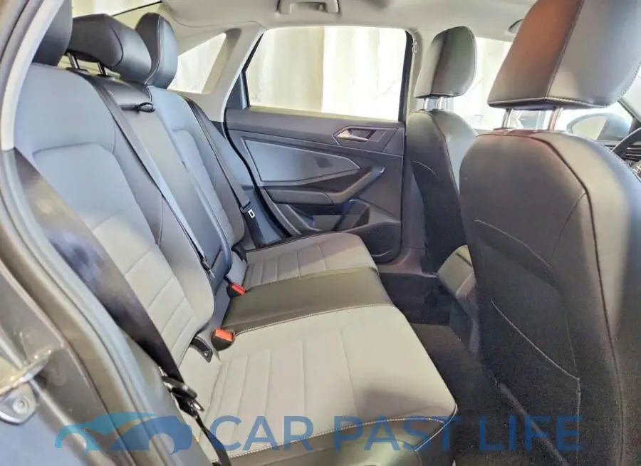 3VW7W7BU2TM033568# 10