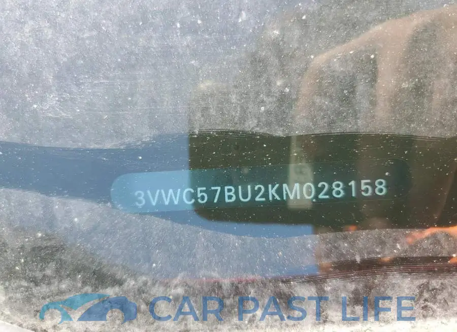 3VWC57BU2KM028158# 12