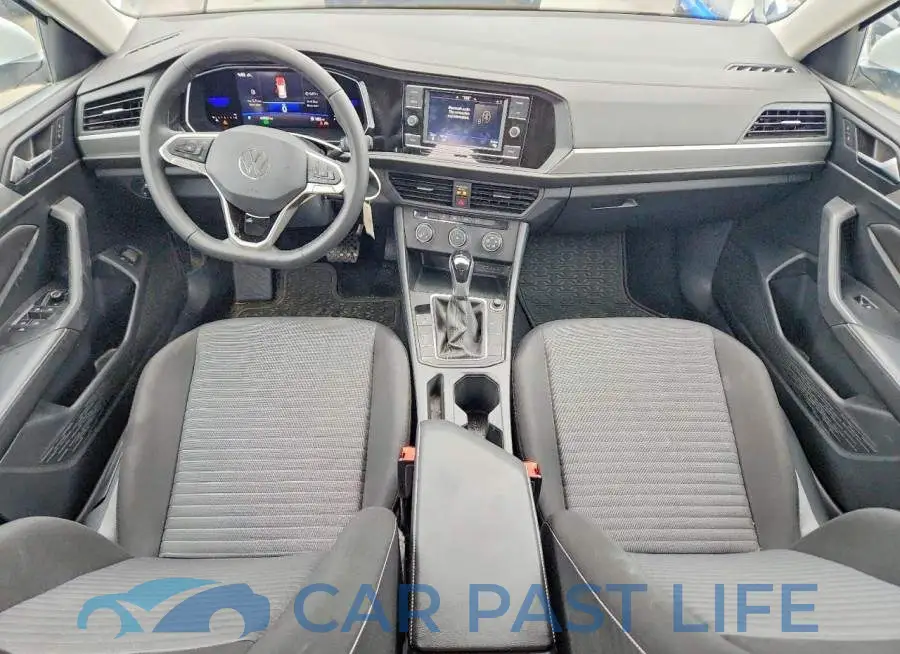 3VWCM7BU9NM033932# 8