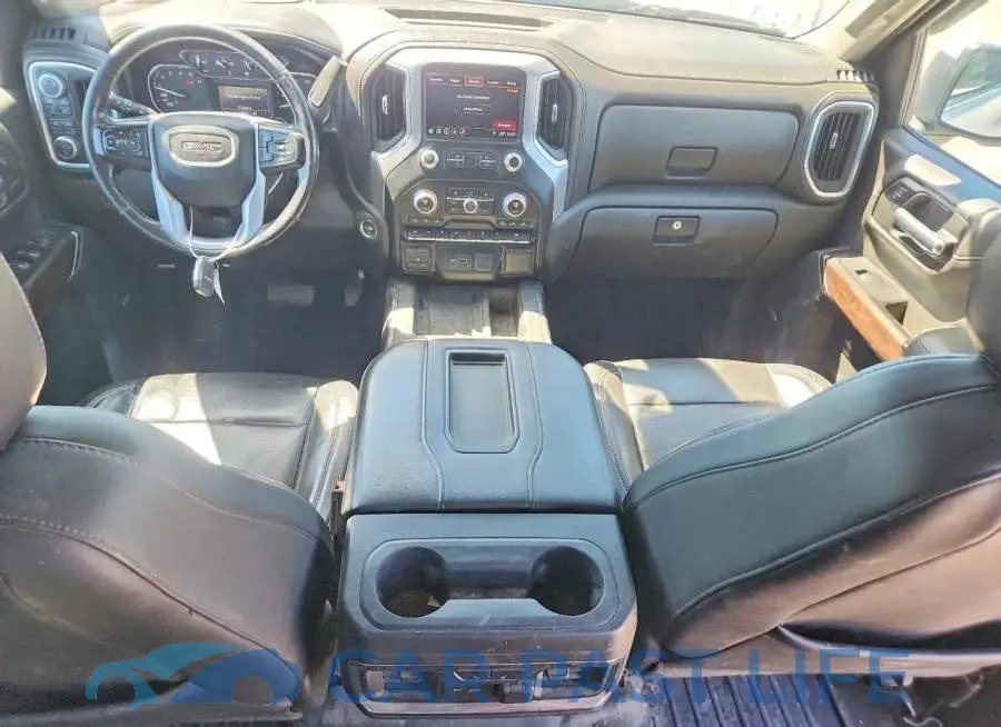 3GTU9DED8KG239823# 8