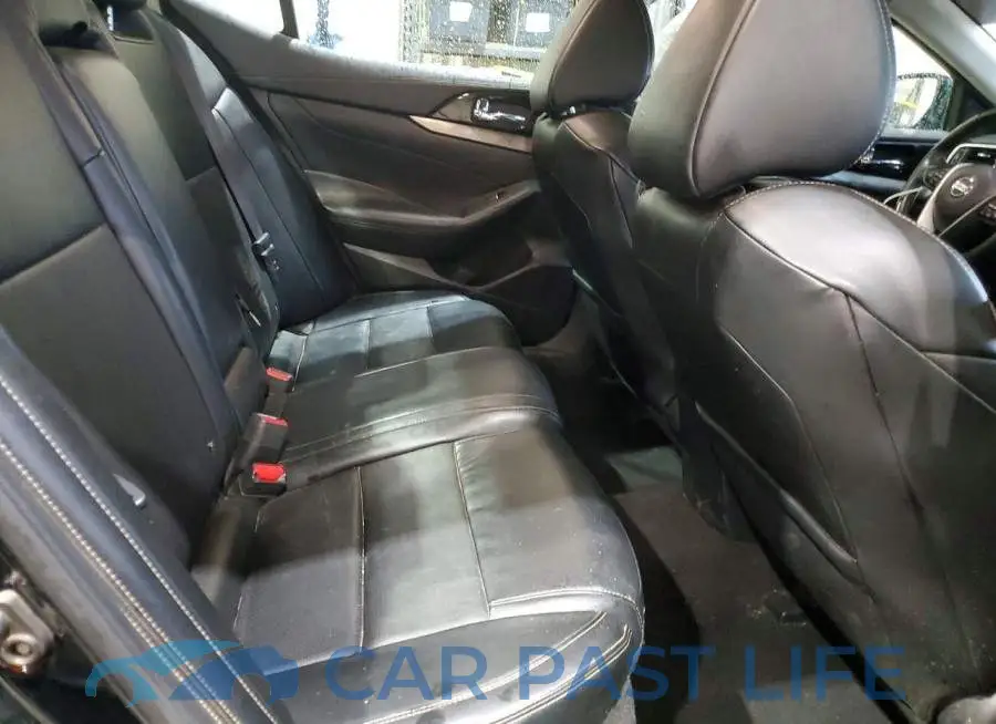 1N4AA6CV9MC515200# 10