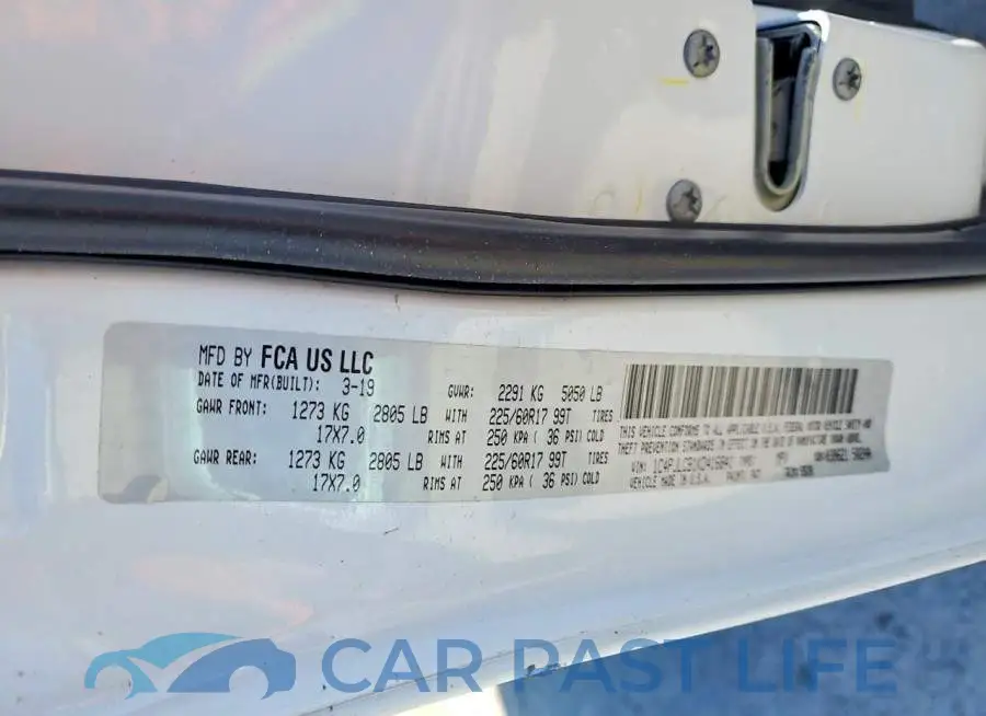 1C4PJLCB1KD416841# 13