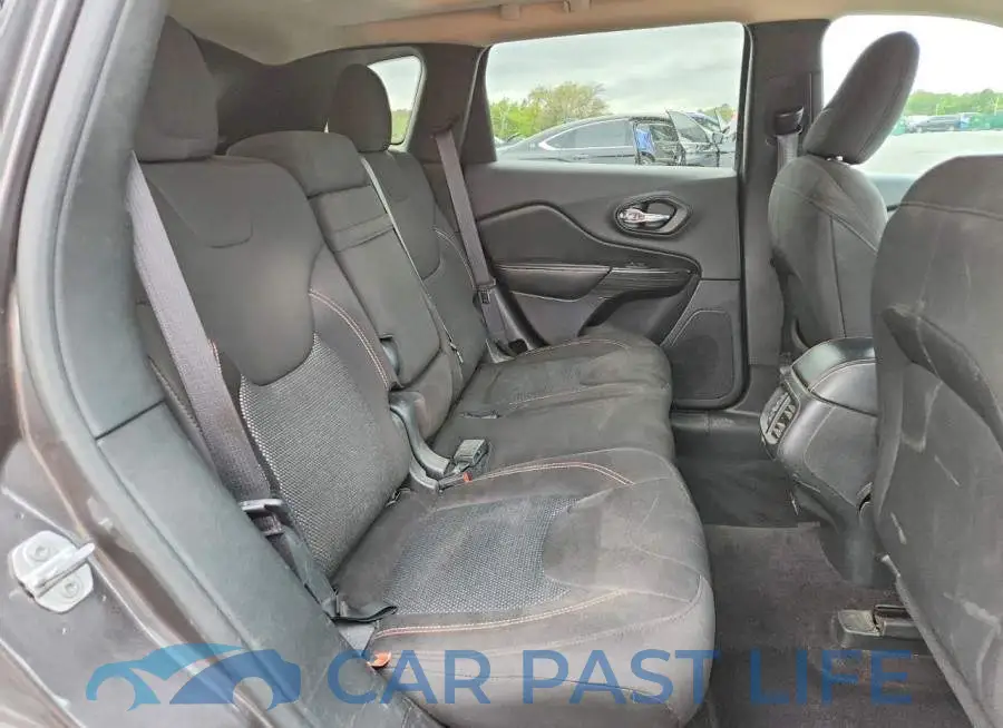 1C4PJLCS1HW574657# 11