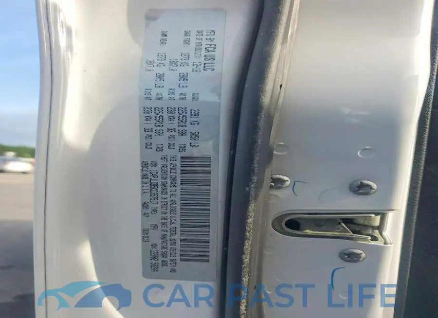 1C4PJLDB5KD357517# 12