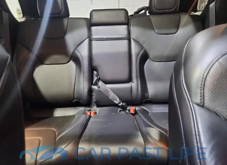 1C4PJMDX5KD225567# 10