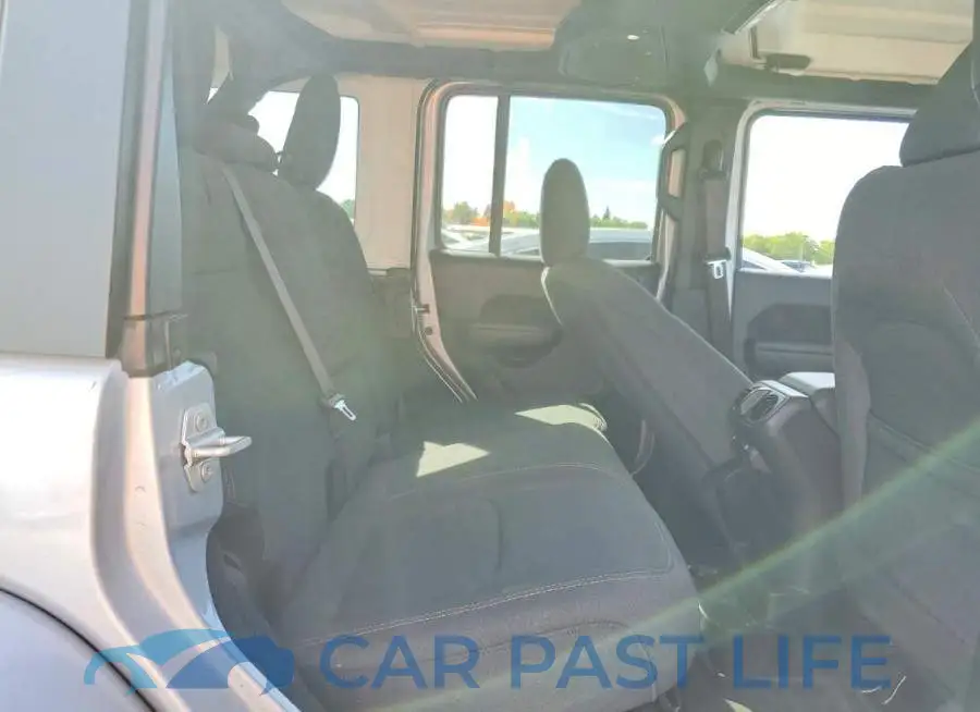 1C4RJXN63RW199243# 11