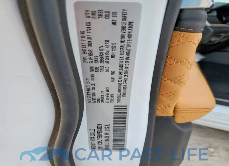 1C4RJYE69P8788739# 13