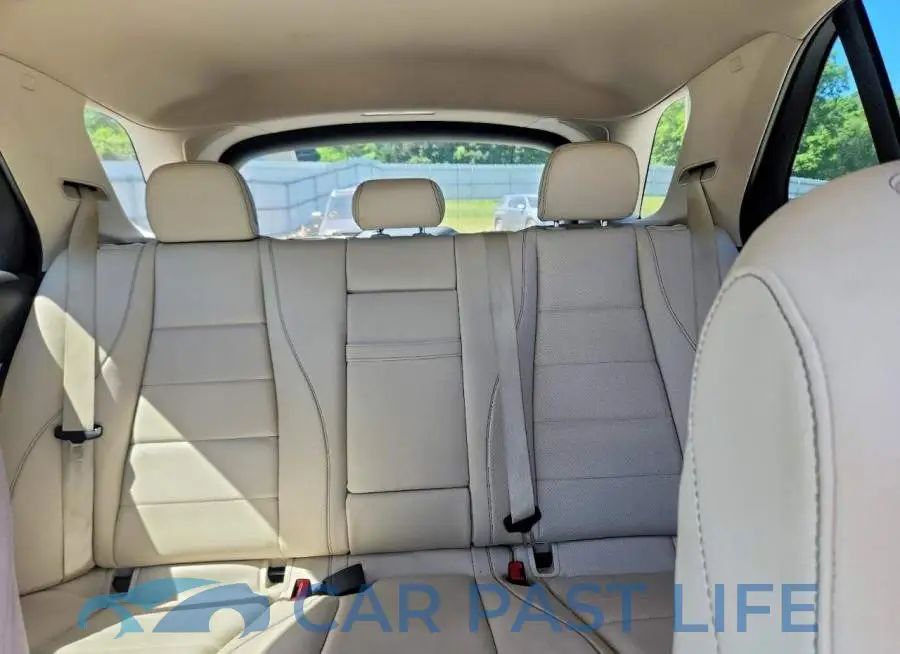4JGFB4JB2LA102826# 10