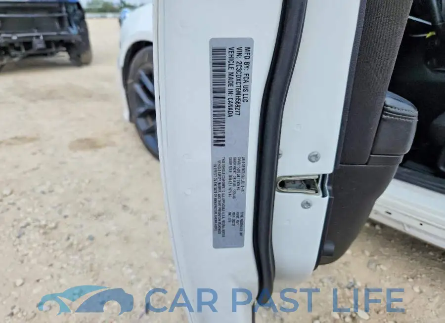 2C3CDXCT6MH569277# 12