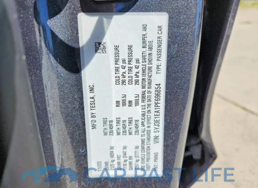 5YJ3E1EA1PF696854# 12