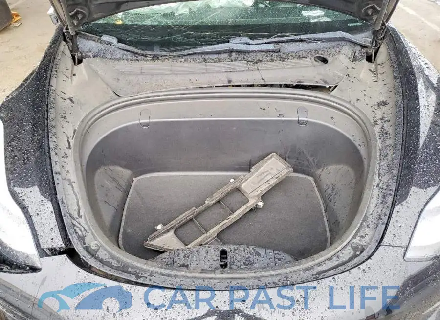 5YJ3E1EA2JF172670# 11