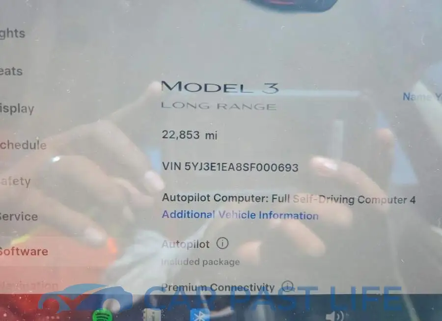 5YJ3E1EA8SF000693# 9