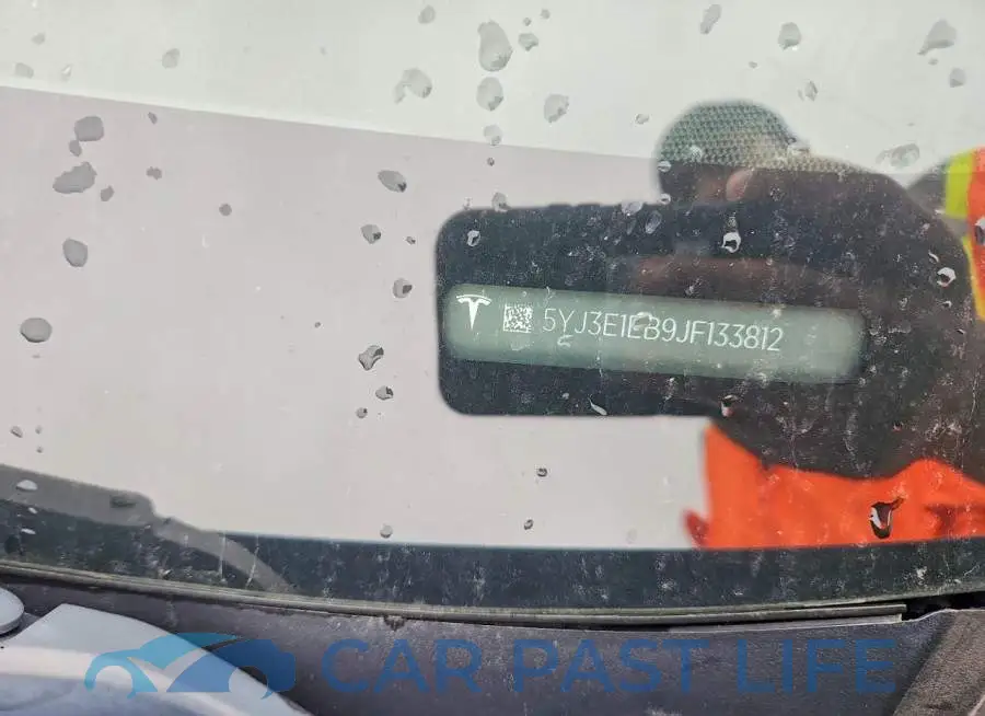 5YJ3E1EB9JF133812# 12
