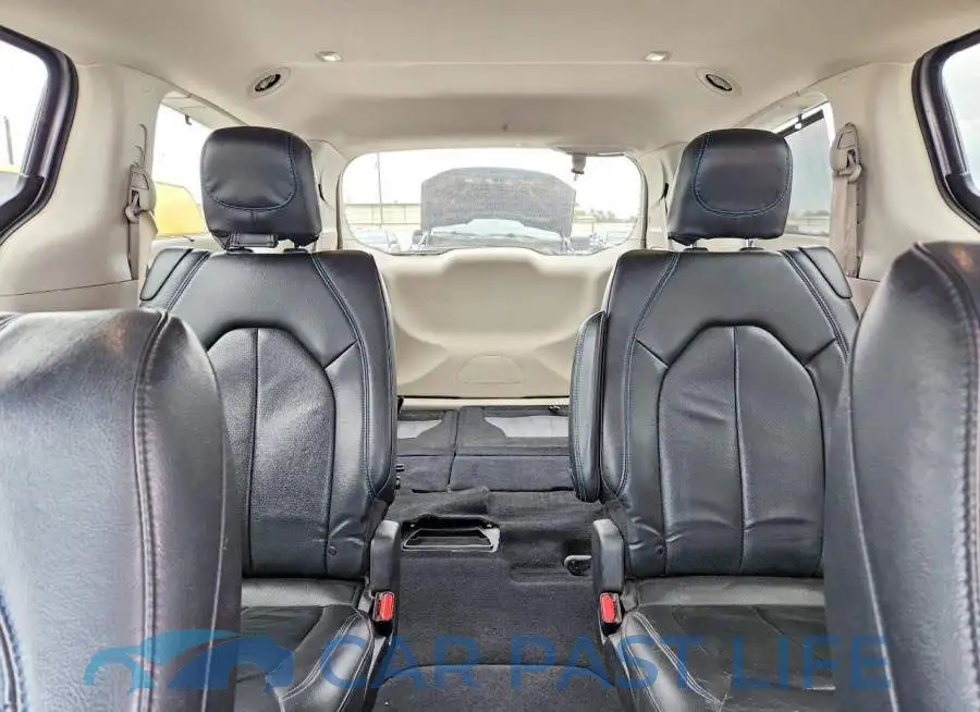 2C4RC1BG2MR525927# 10