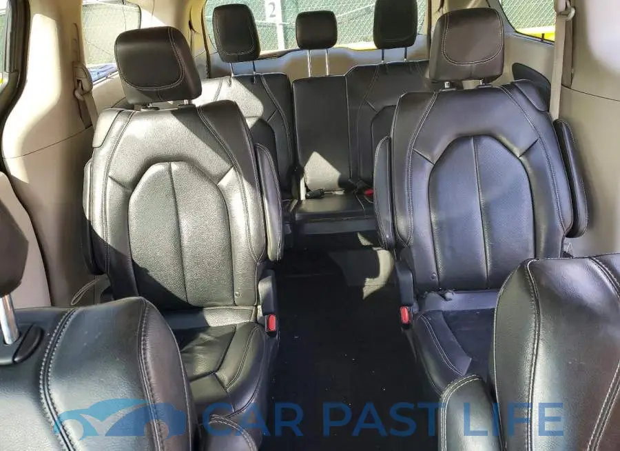 2C4RC1BG4NR190851# 10