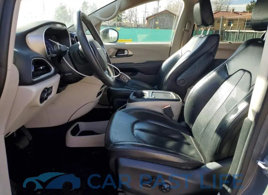 2C4RC1BG4NR190851# 7