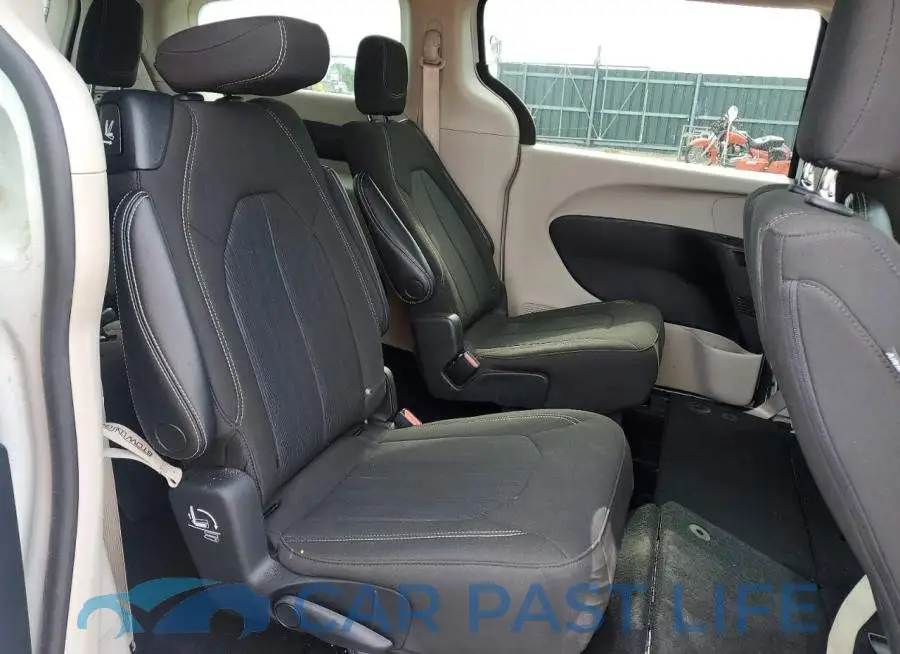 2C4RC1CG8MR580140# 11