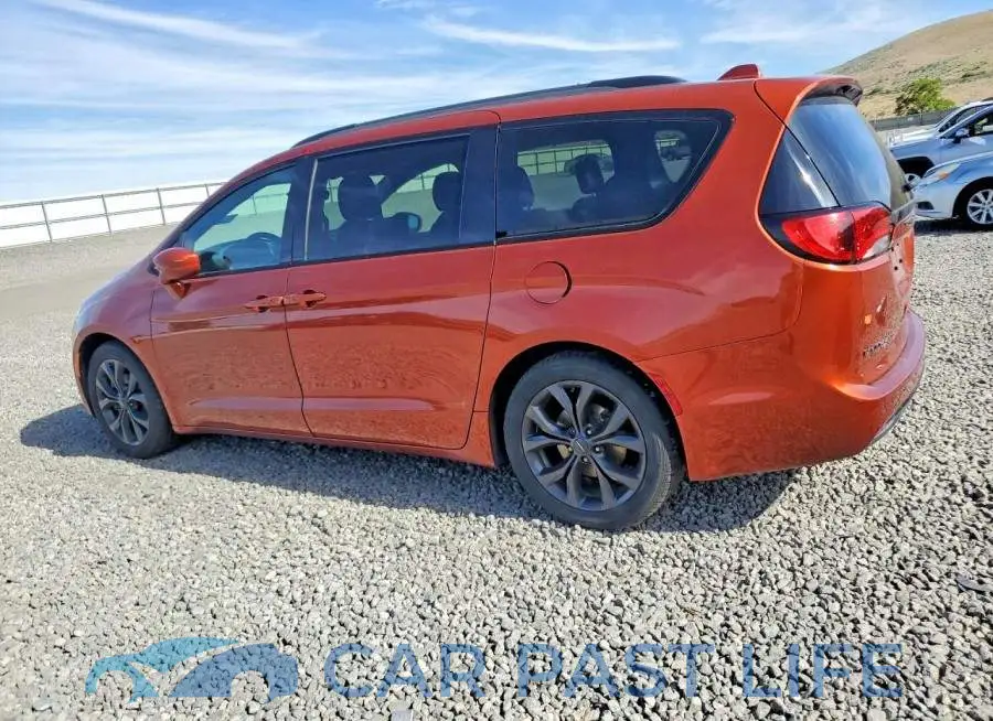 2C4RC1EG9JR289106# 2