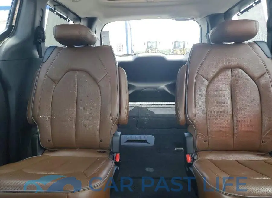 2C4RC1GG6JR175027# 10
