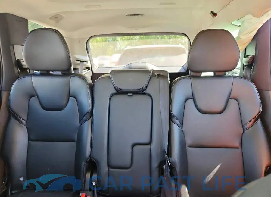 YV4102PK6M1709262# 10