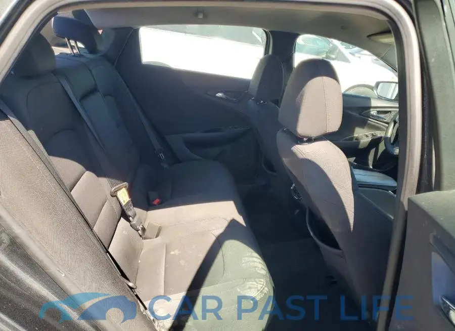 1G1ZD5ST3JF141040# 10