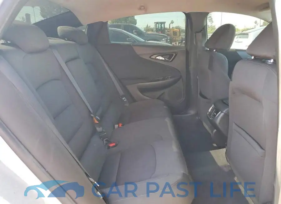 1G1ZD5ST4JF277872# 10