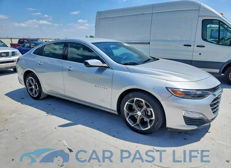 1G1ZD5ST4LF104307# 4