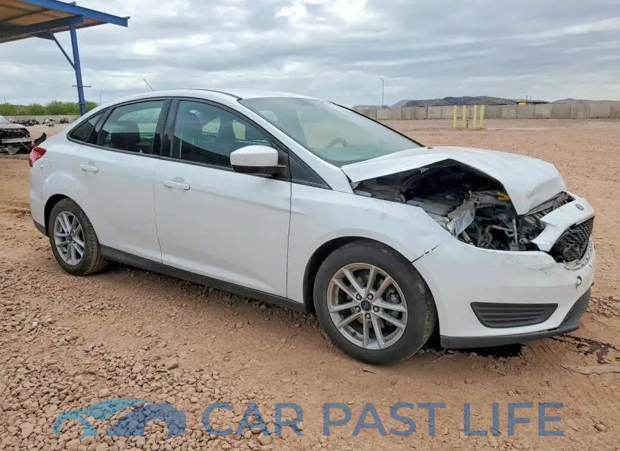 1FADP3F21JL272456# 4