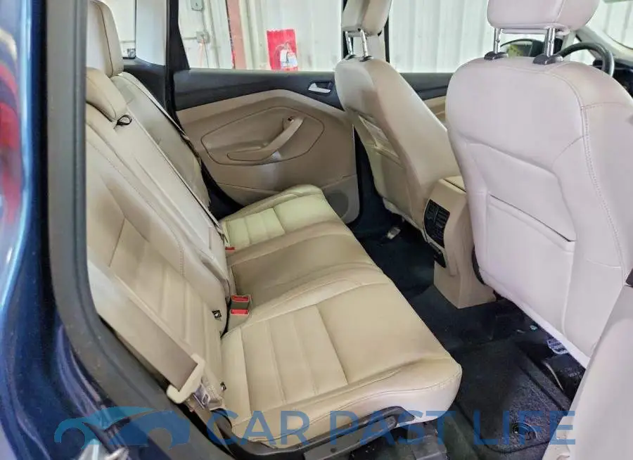 1FADP5AU0JL104019# 10