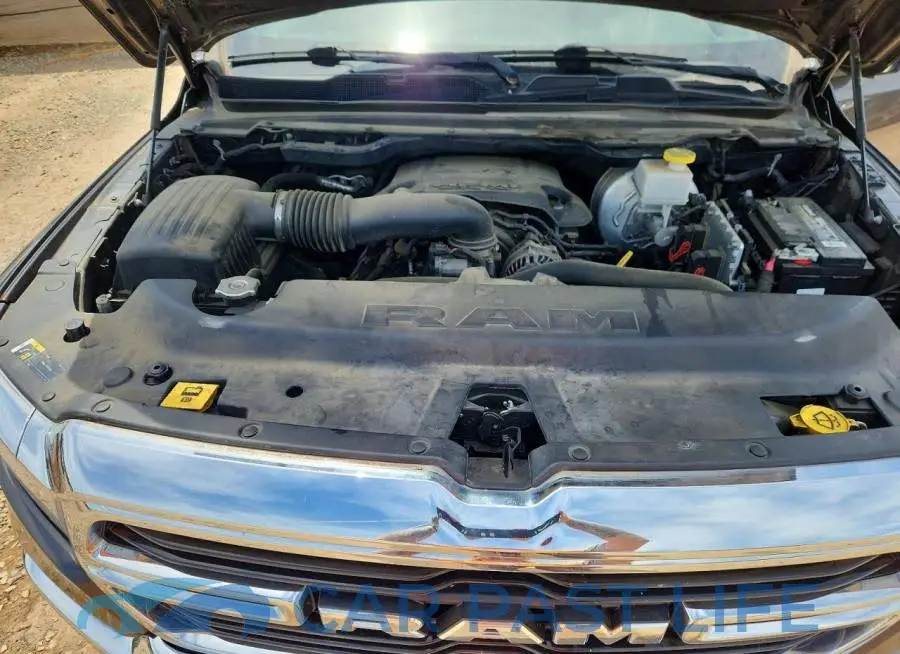 1C6SRFMT5KN685938# 11