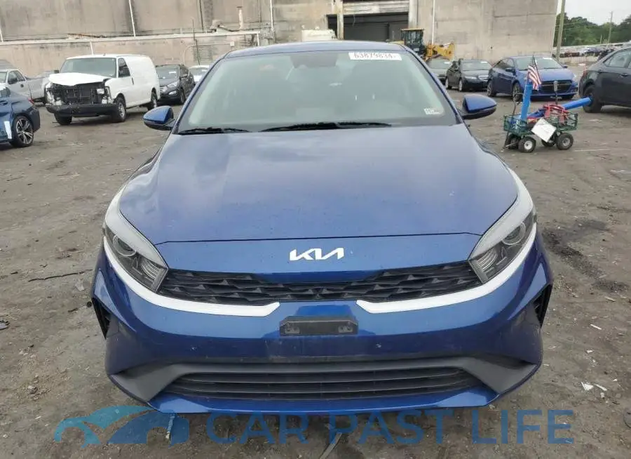 3KPF24AD8NE428815# 5