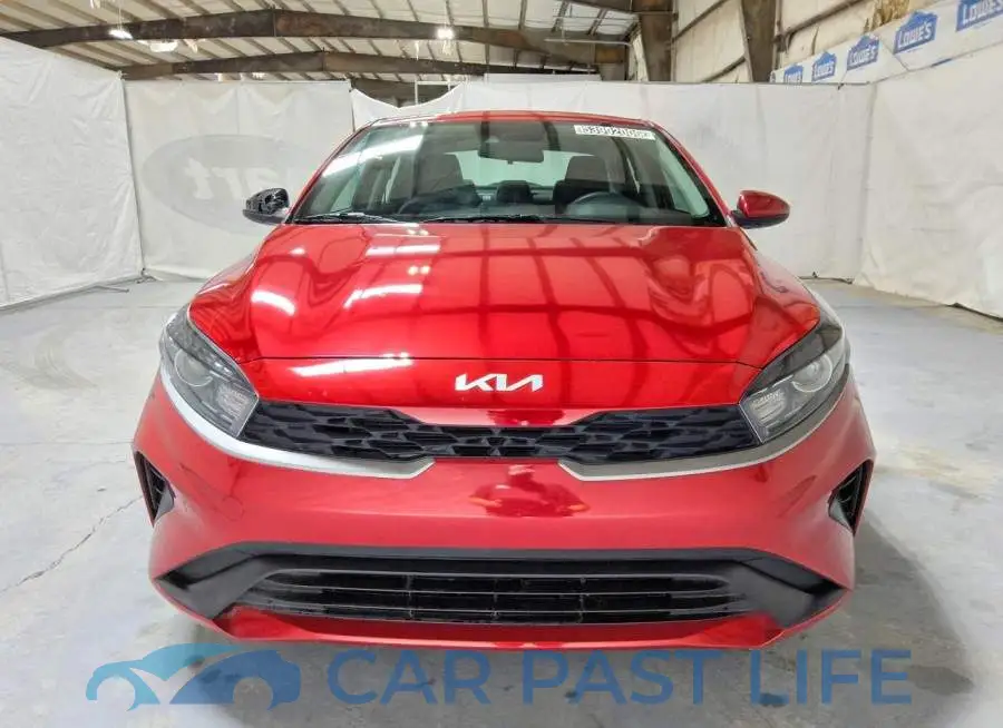 3KPF24AD8RE722513# 5