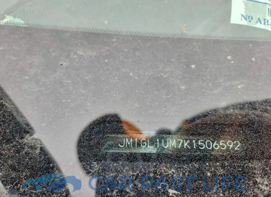 JM1GL1UM7K1506592# 12