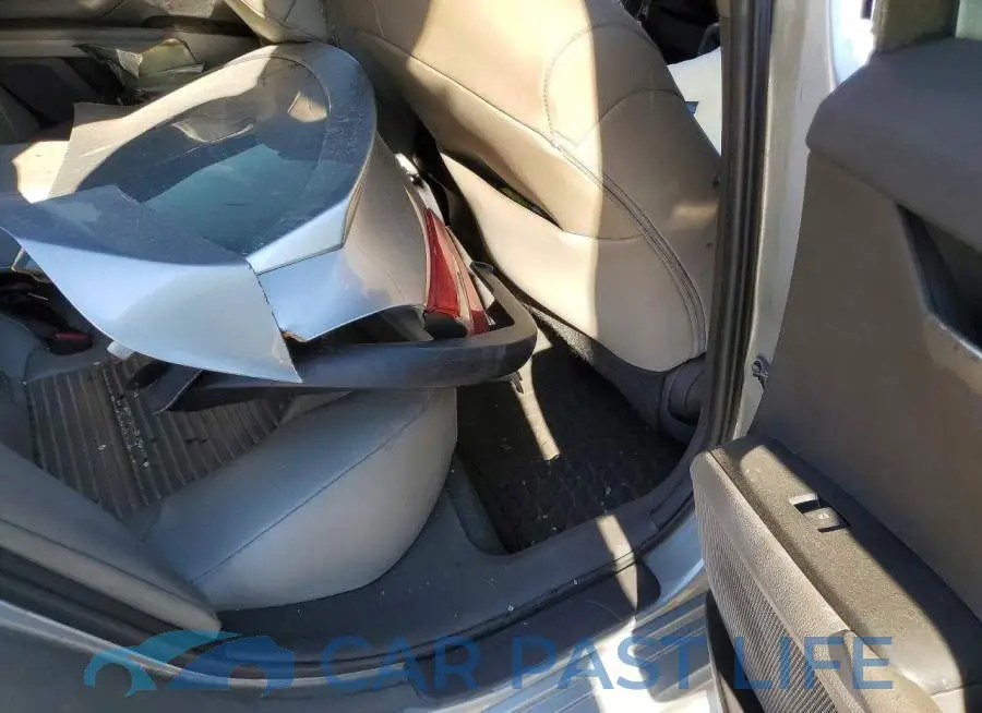 4T1M11BK5LU001897# 10