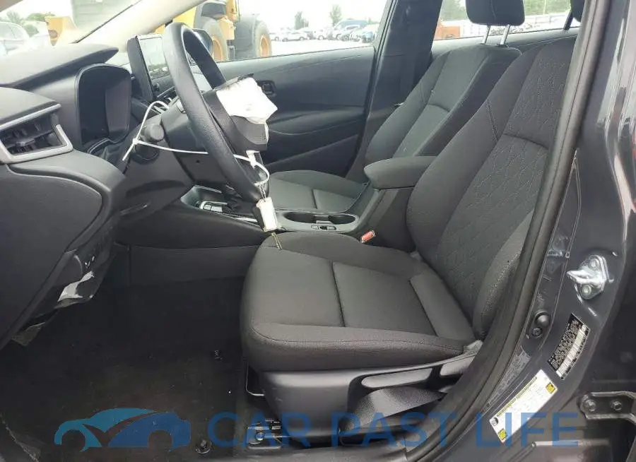 5YFB4MDE8TP415295# 7