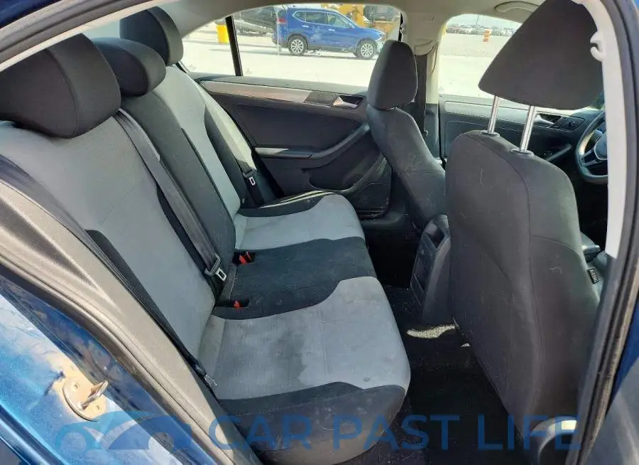 3VW2B7AJ9HM303948# 10