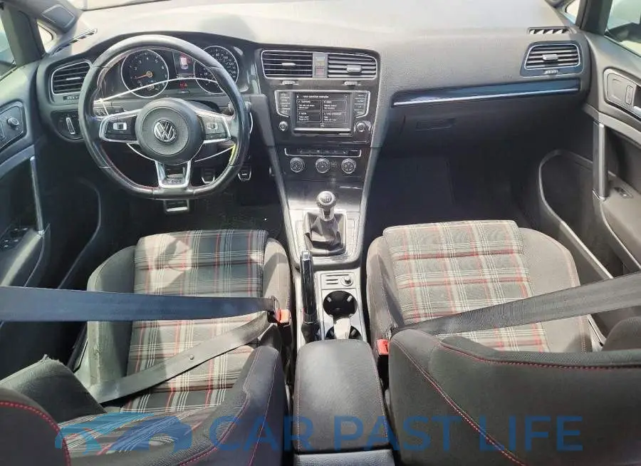 3VW5T7AU4HM042927# 8