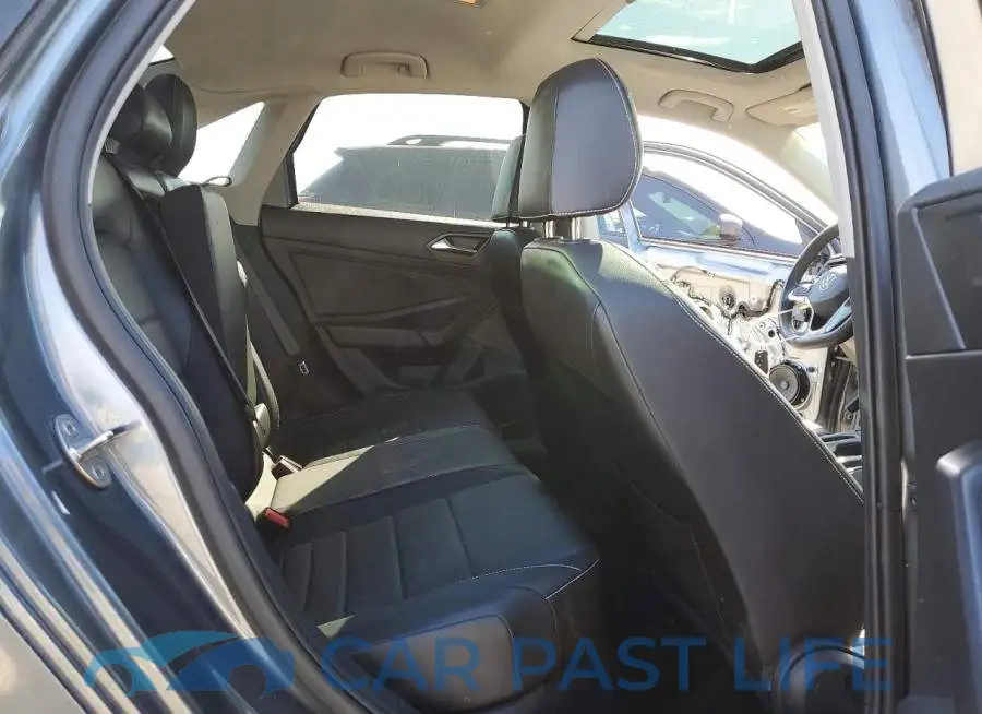 3VW7M7BU2PM038636# 10