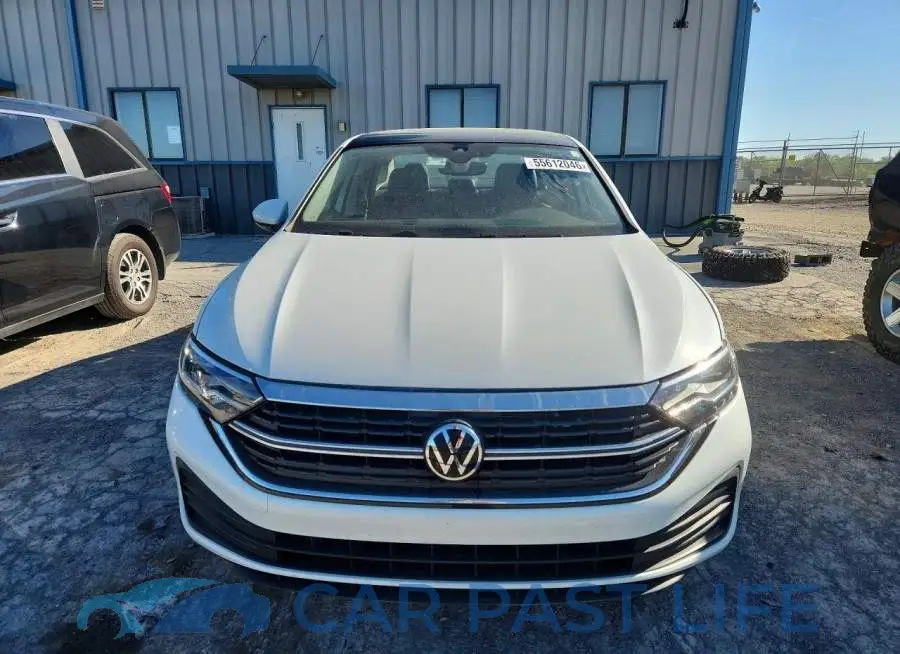 3VW7M7BU6RM057578# 5