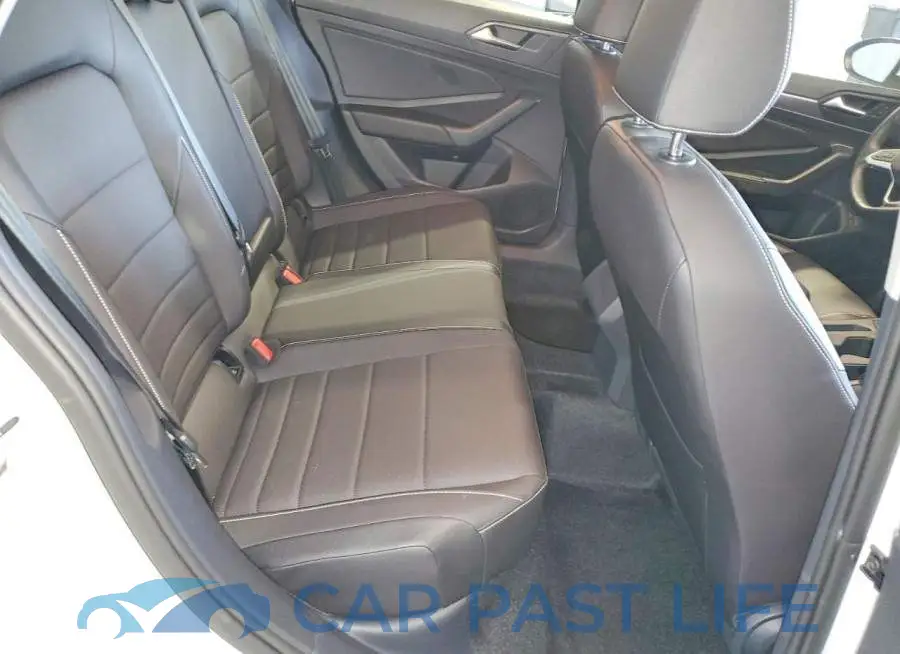 3VW7M7BU8PM025051# 10