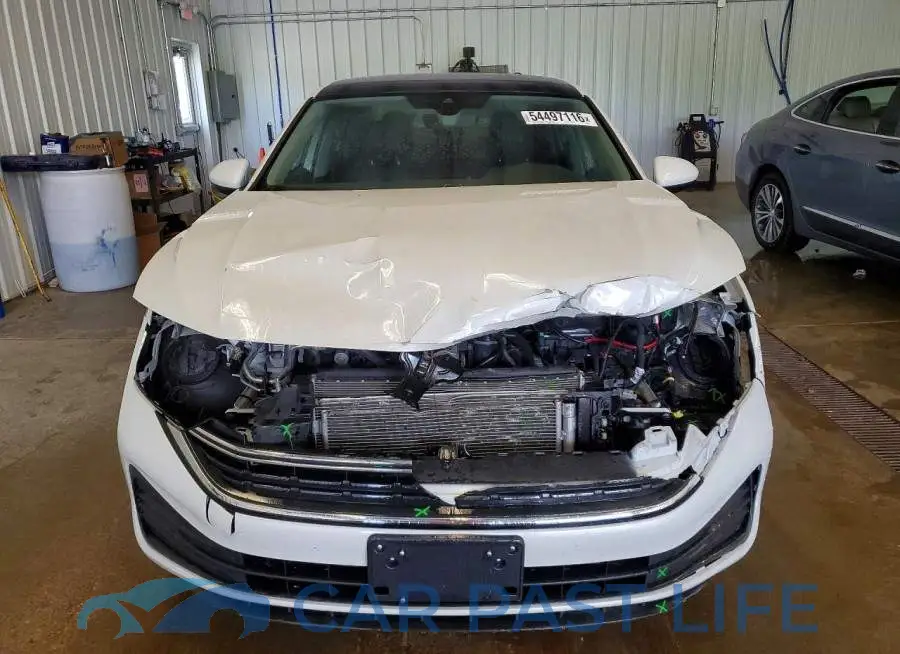3VW7M7BU8PM025051# 5