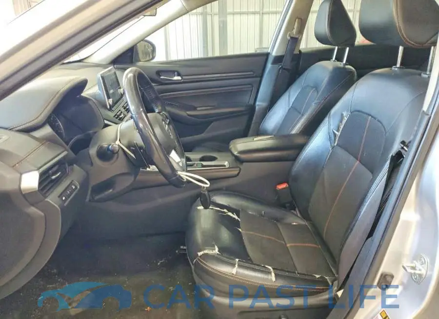 1N4BL4CV4KC198104# 7