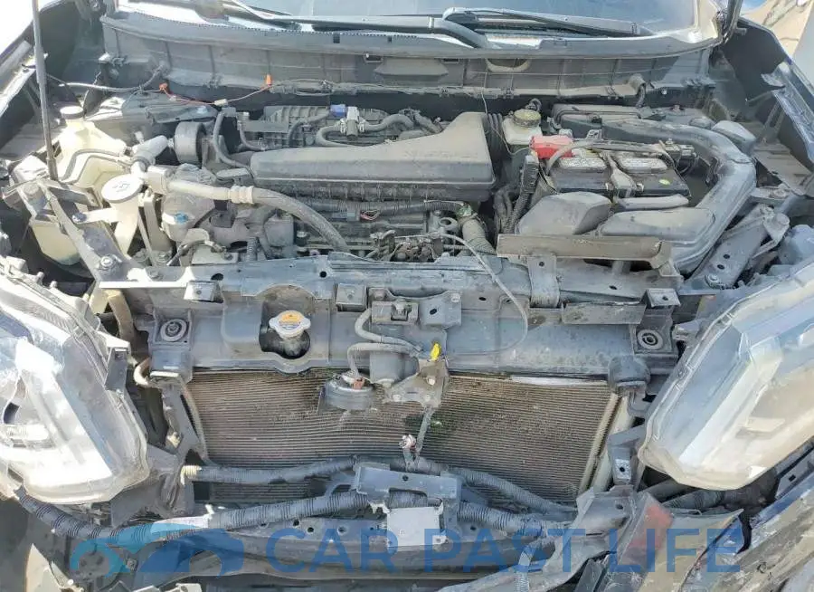 JN8AT2MT4KW268940# 12