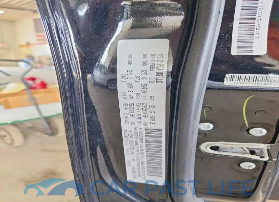 1C4PJLDB2KD427653# 13
