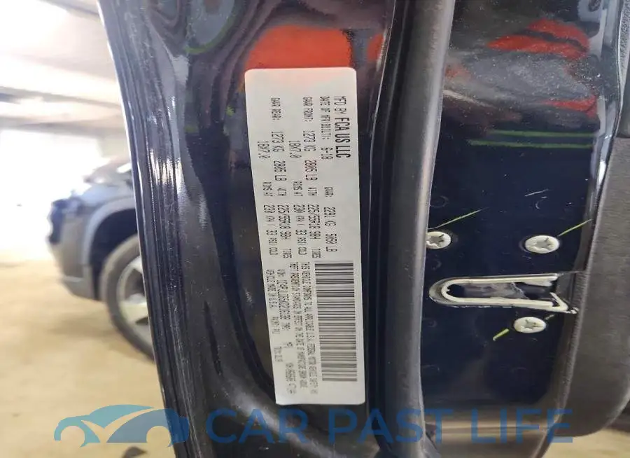 1C4PJLDB5KD216138# 12