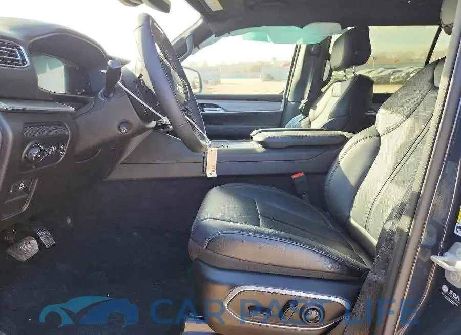 1C4SJVBP4RS192859# 7