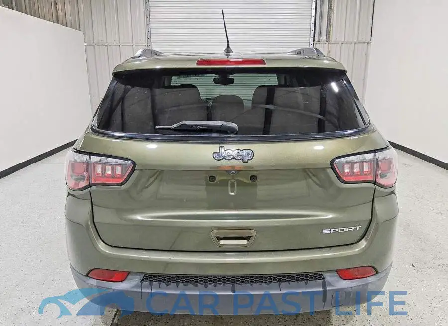 3C4NJCAB8JT204487# 6